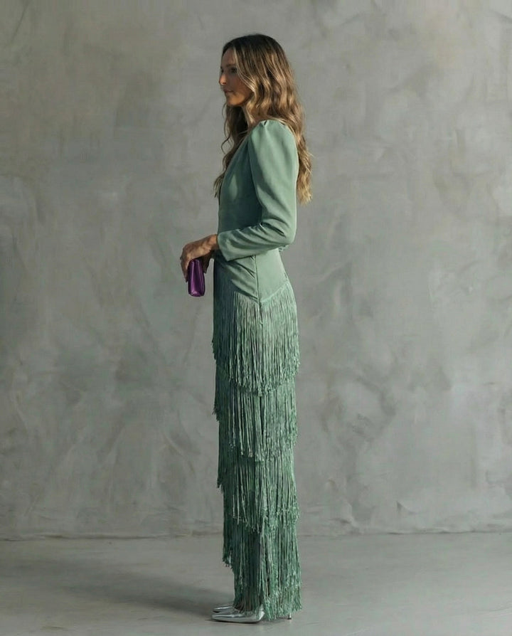 Avery ™– Elegant Midi Dress with Fringe Sleeves